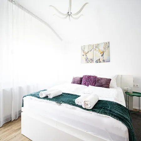 Saint Seven Apartment Szeged Exterior photo