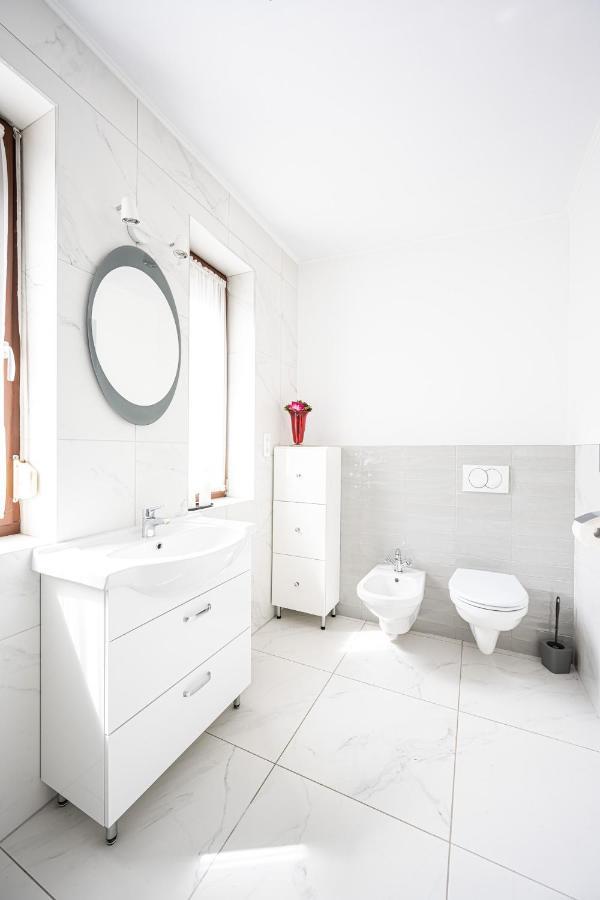 Saint Seven Apartment